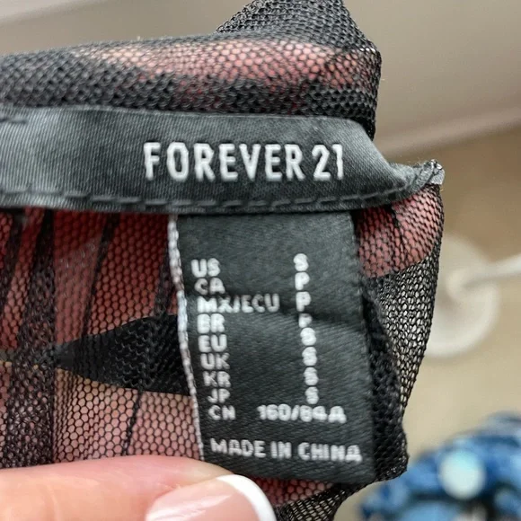 Forever 21 - Picture 2 of 3